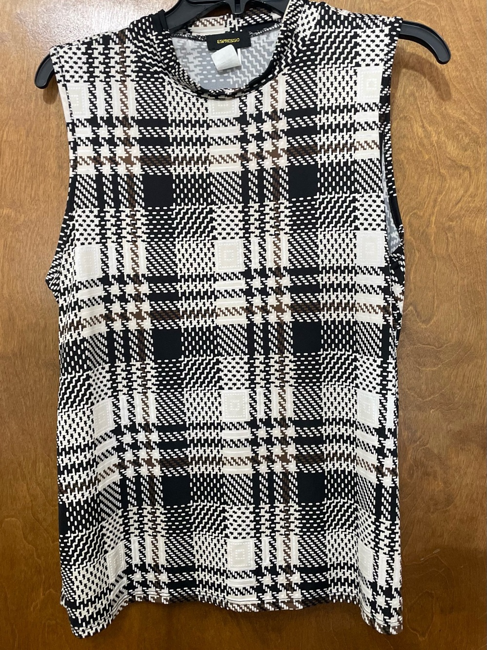 Espresso Sleeveless Black & White Plaid Knit Top
